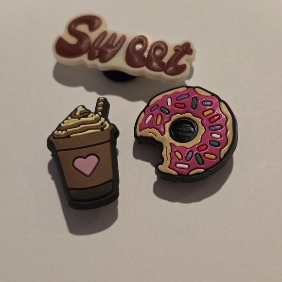 Shoe Charms Sweet Set Of 3 - Picture 2 of 2